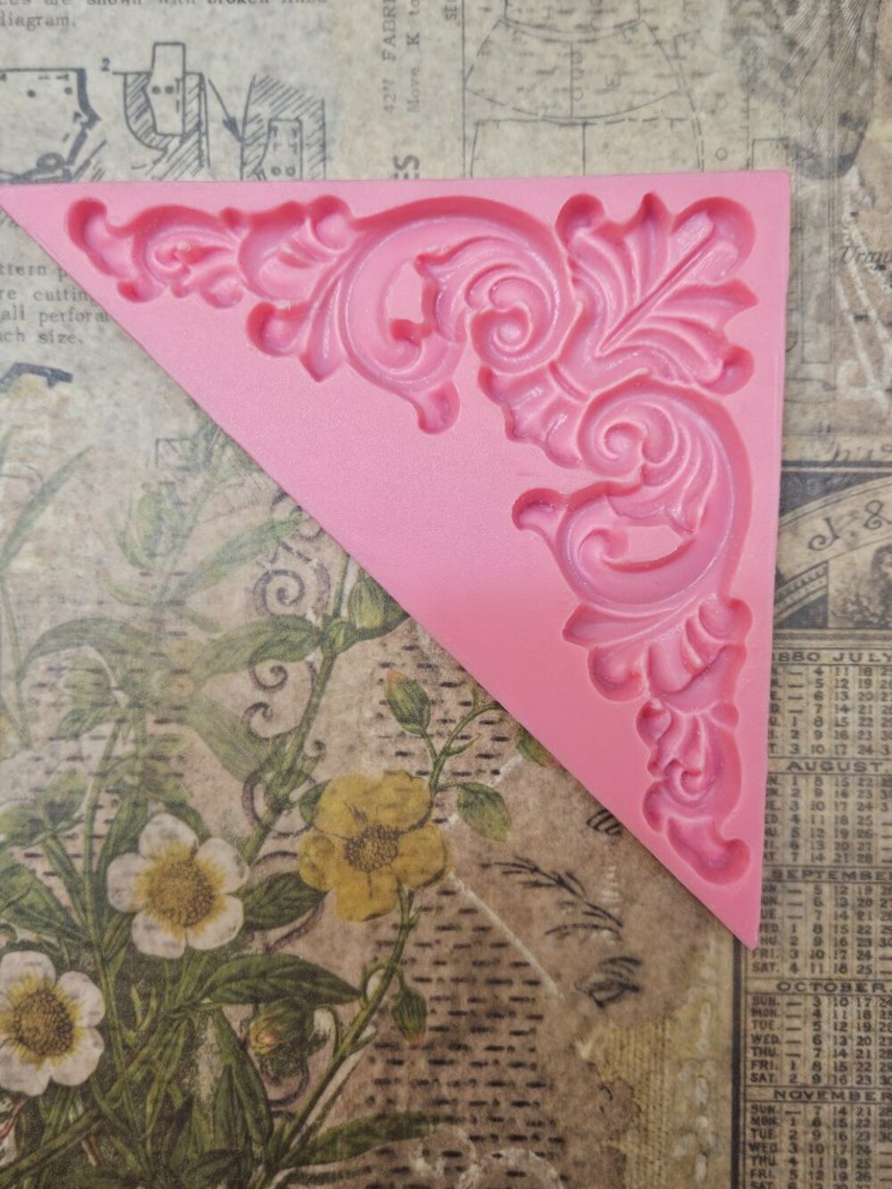 Pink Triangular Corner Silicone Mold